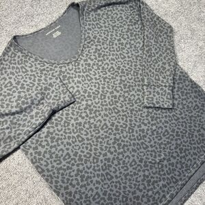 American Eagle‎ Shirt Womens XS Gray Animal Print Oversized Pullover Lightweight